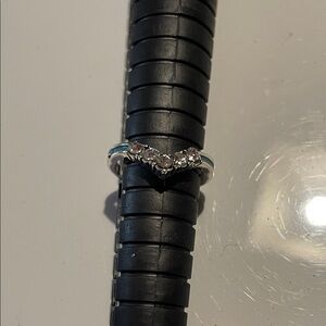 Elegant Silver and clear Gemstone‎ Ring